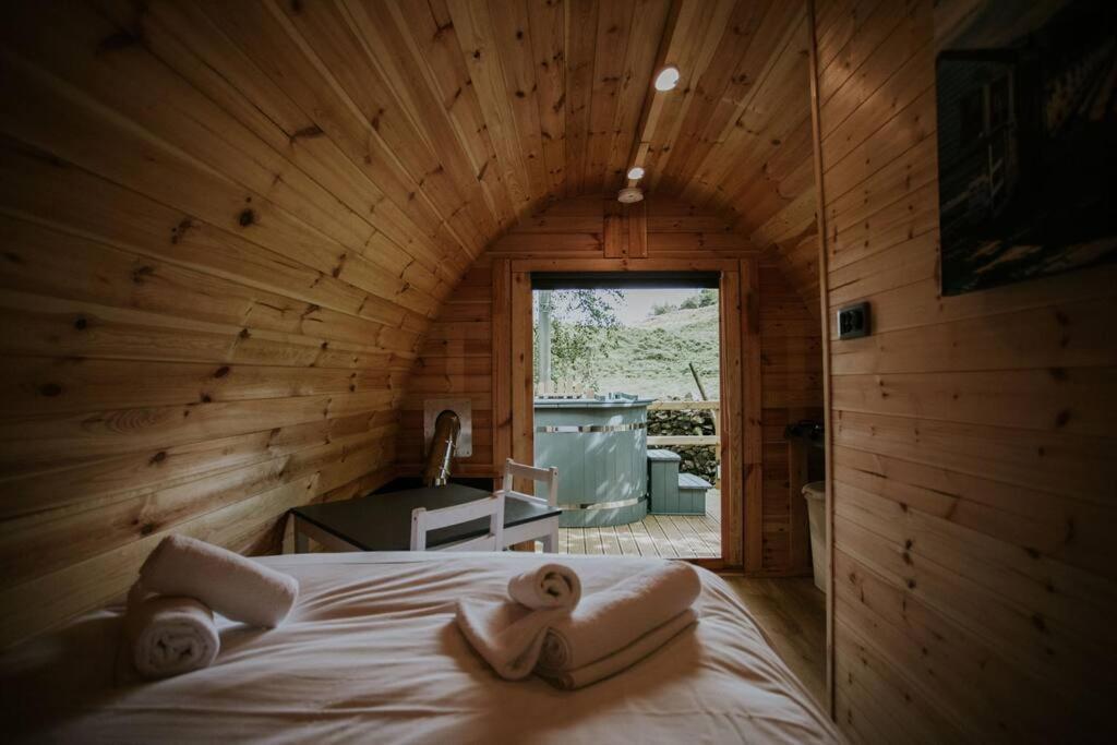 Ash Winter Retreat- Hot Tub & Log Bruner Barmouth Bagian luar foto